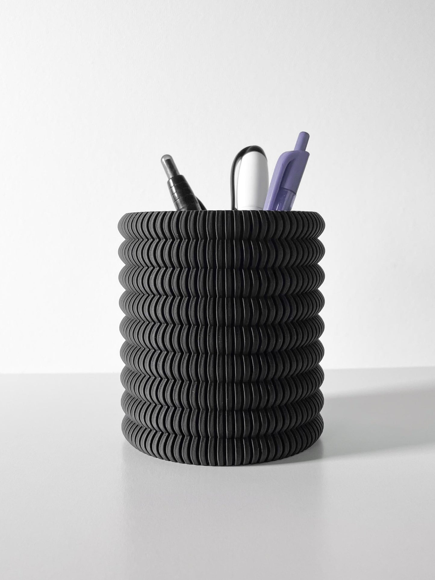 Lonu Pen Holder