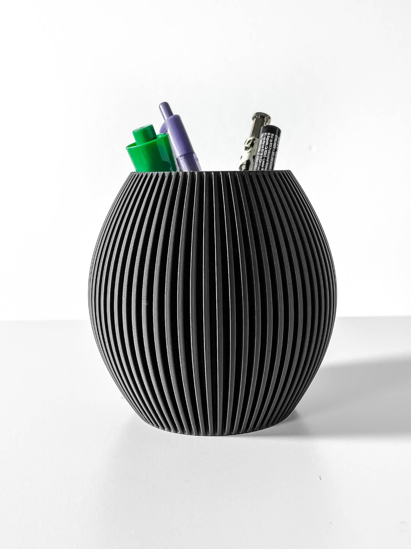 Renis Pen Holder