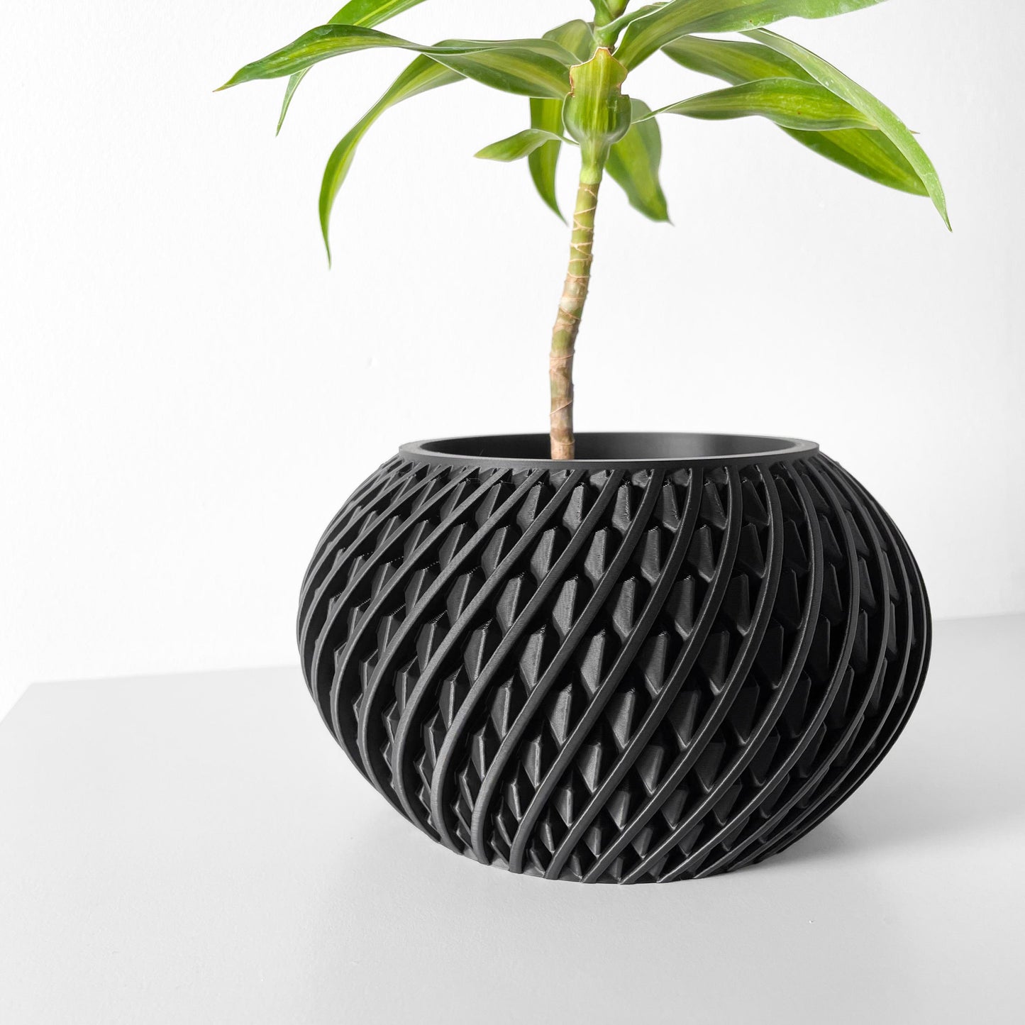 Kio Planter Pot