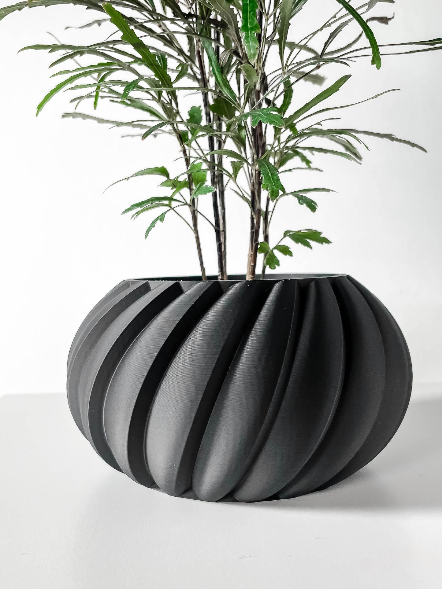 Oro Planter Pot