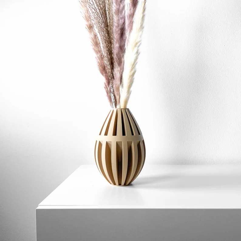 Dansi Vase