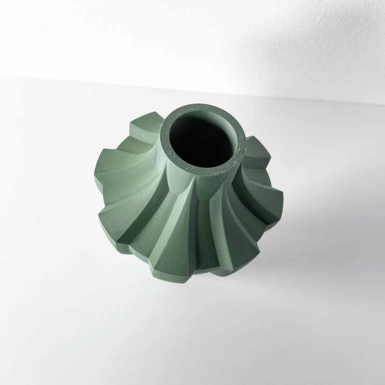 Novak Vase