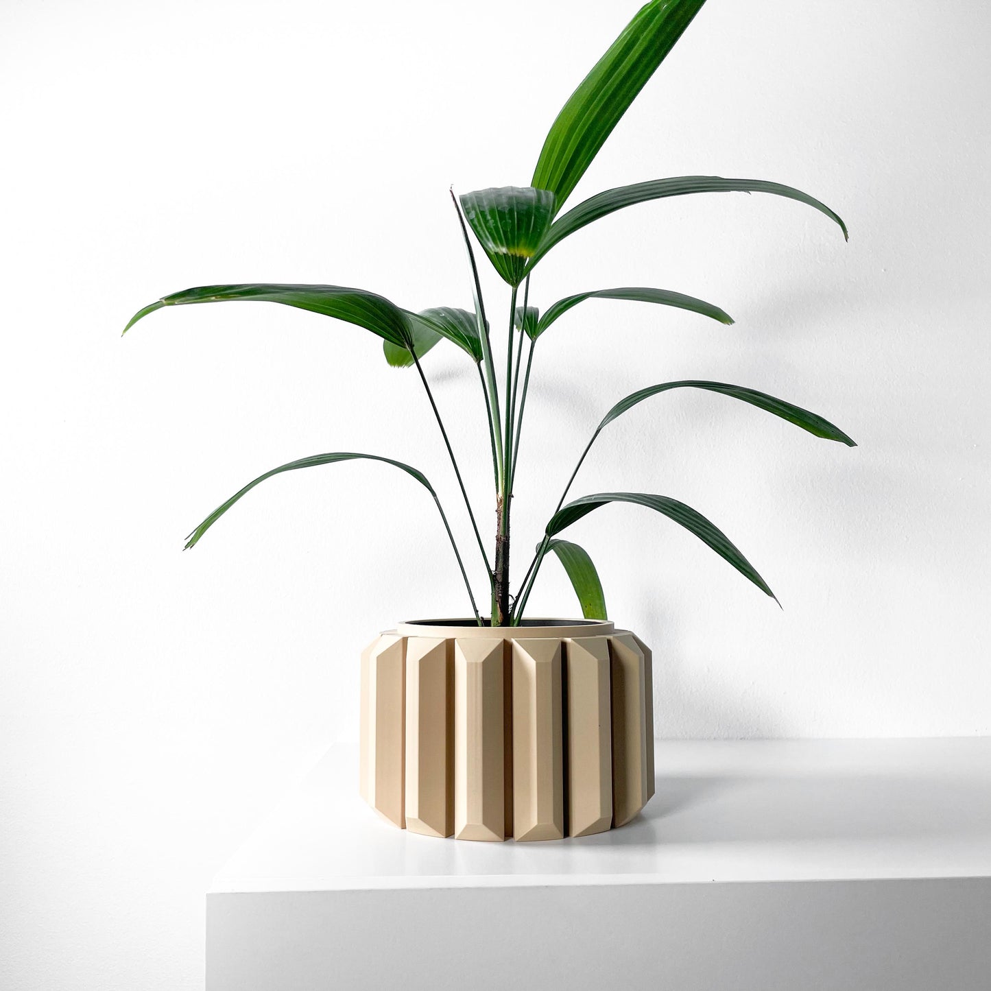 Ferix Planter Pot