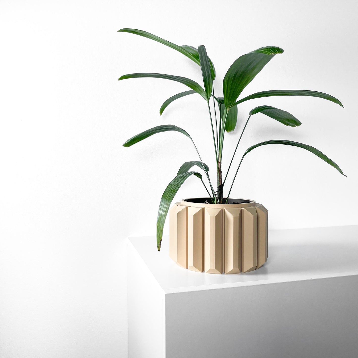 Ferix Planter Pot