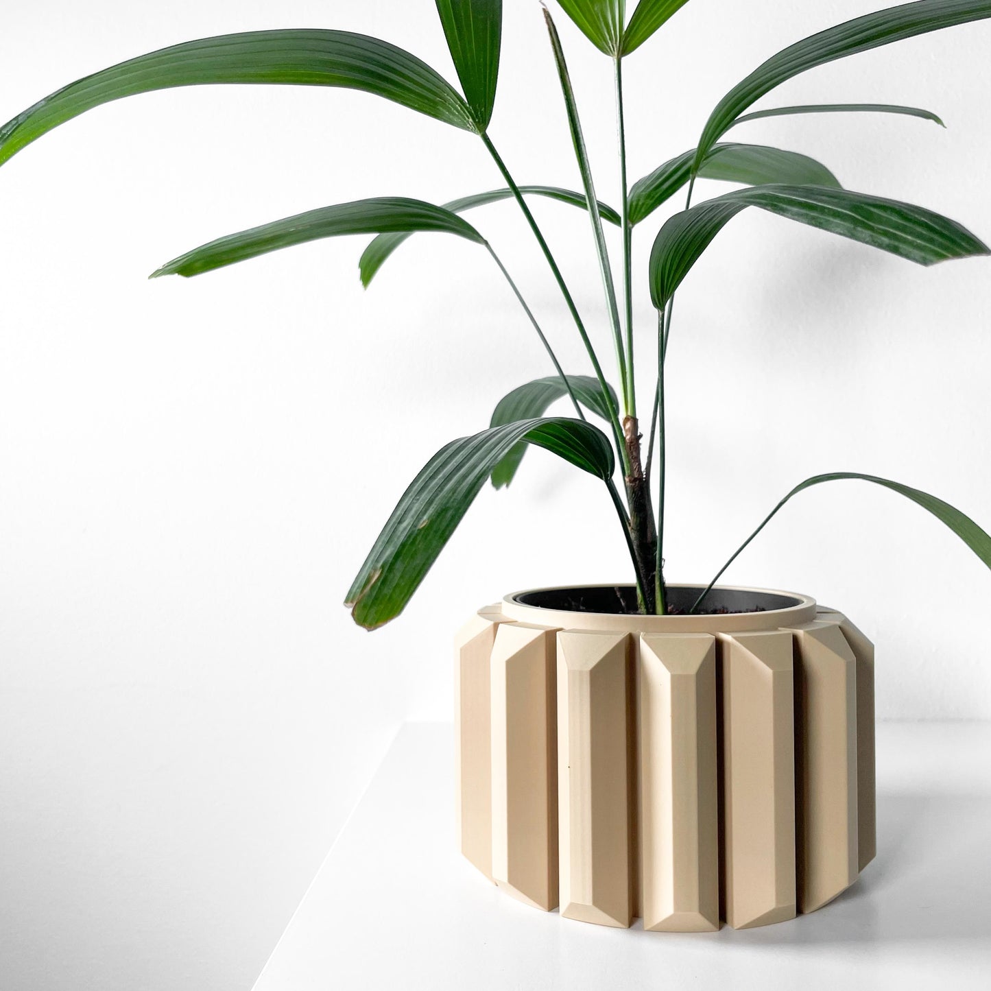 Ferix Planter Pot