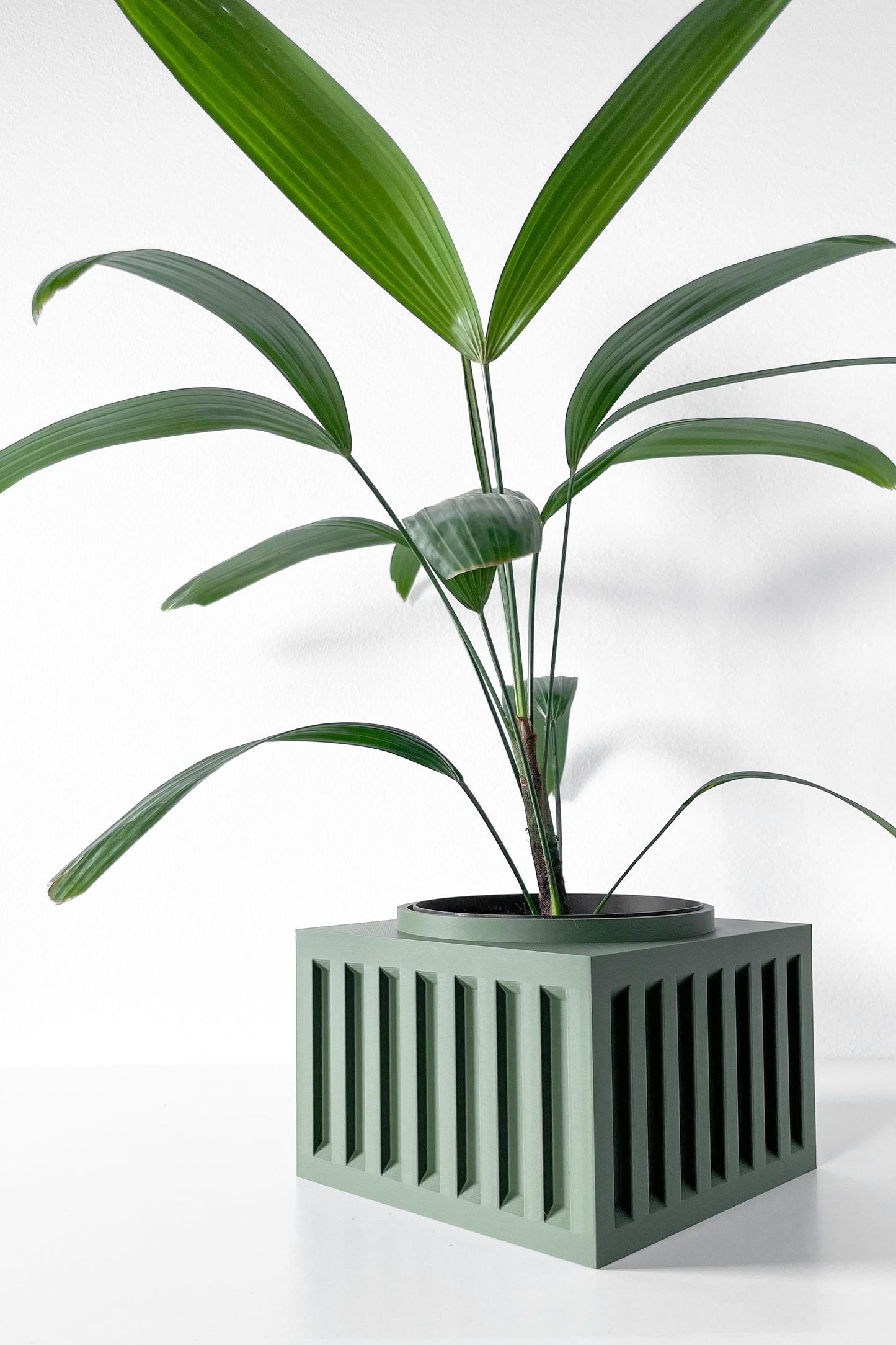 Larix Planter Pot