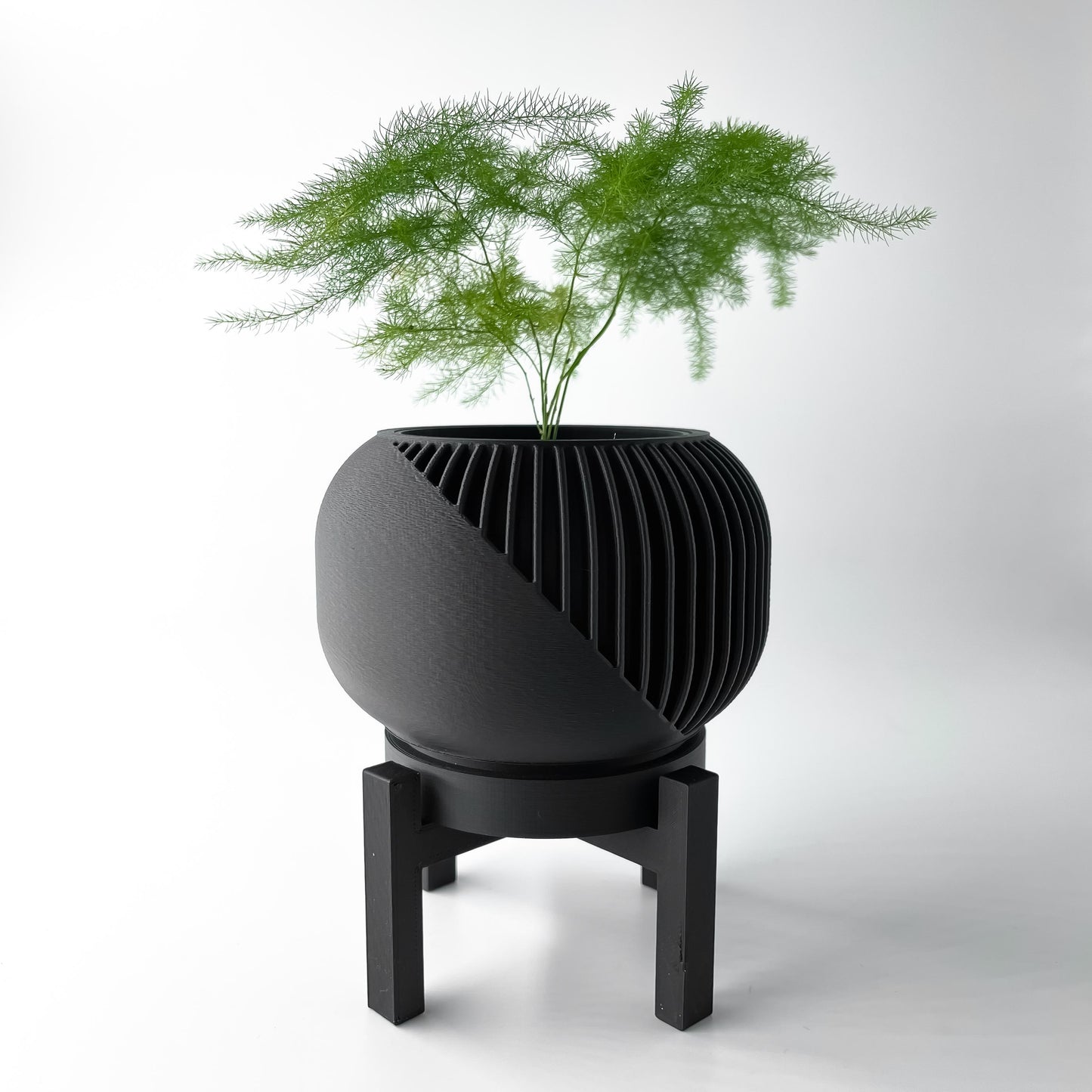 Narvo Planter Pot