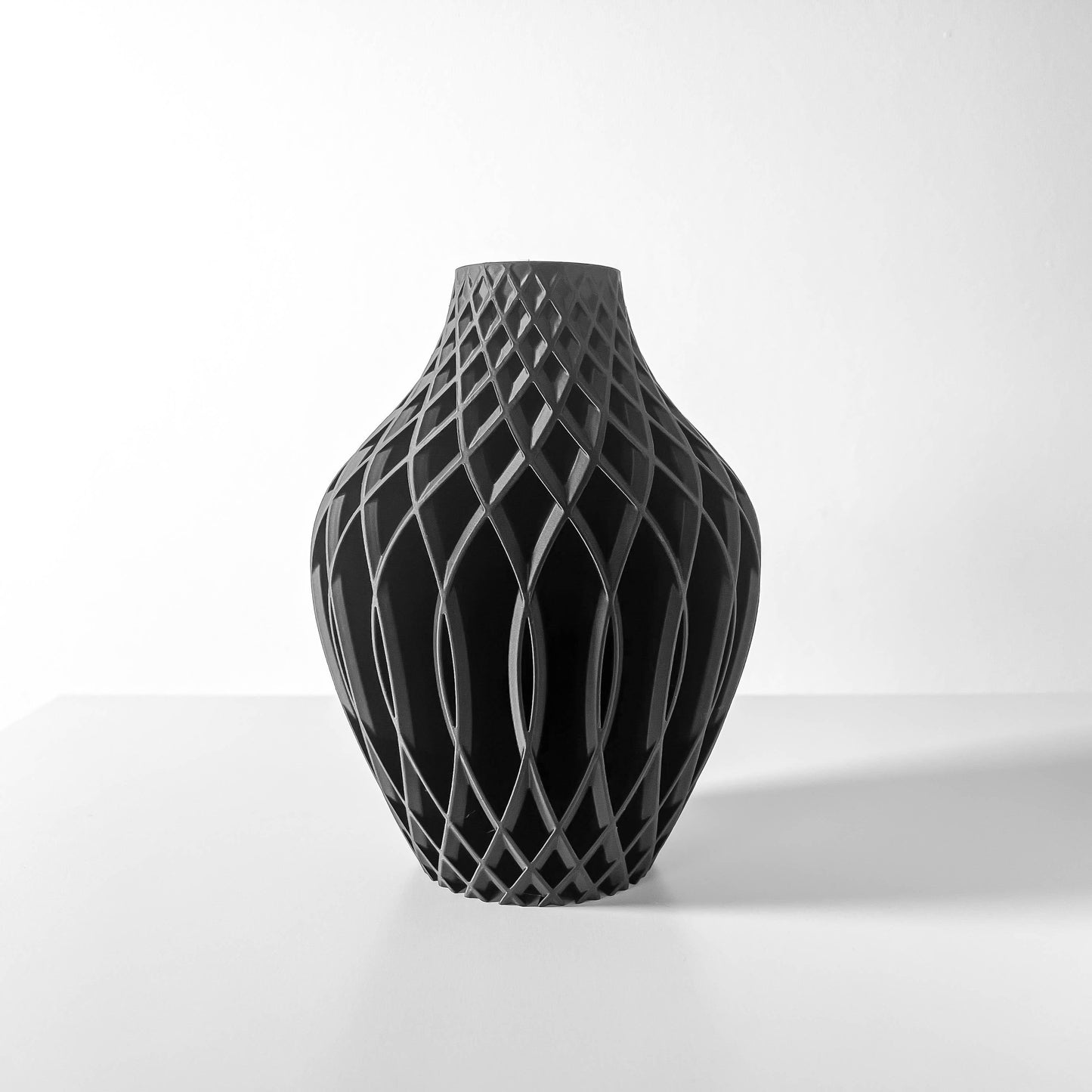 Vika Vase